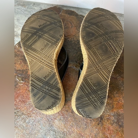 Easy Spirit~Mudd~Black/Light Gray/Tan Thong Wicker-Look Wedge Sandals~Size 9M - Picture 13 of 14